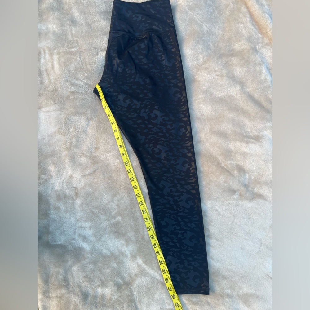 Black Camouflage Leggings - Picture 4 of 10